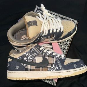 Travis Scott SB Dunks